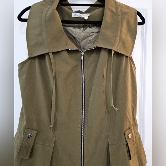 DZ Havael Couture Women’s Utility Vest in Army Green, Size Large-Worn Once. EUC - Picture 5 of 12
